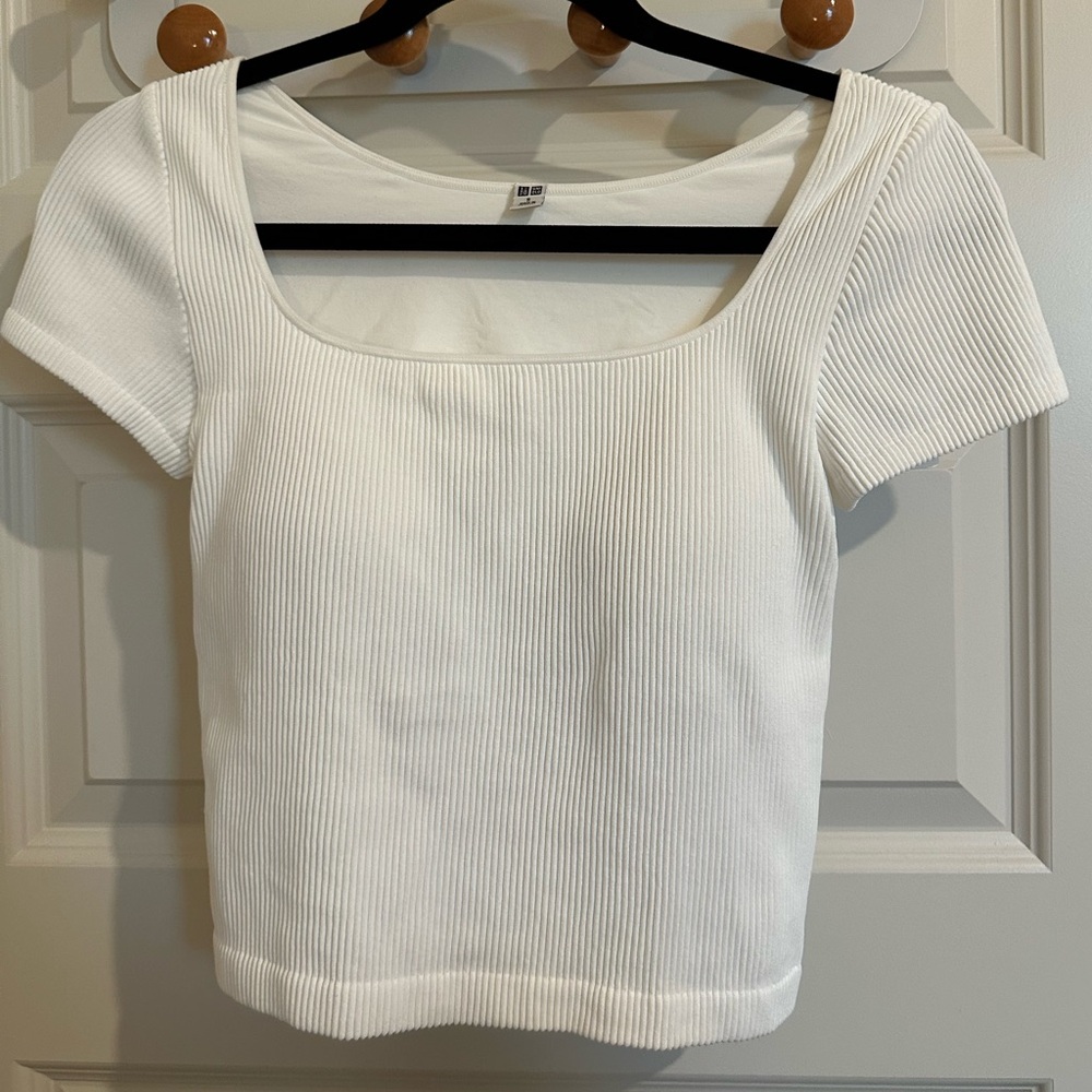 Uniqlo Ribbed Square Neck Cropped Bra Top